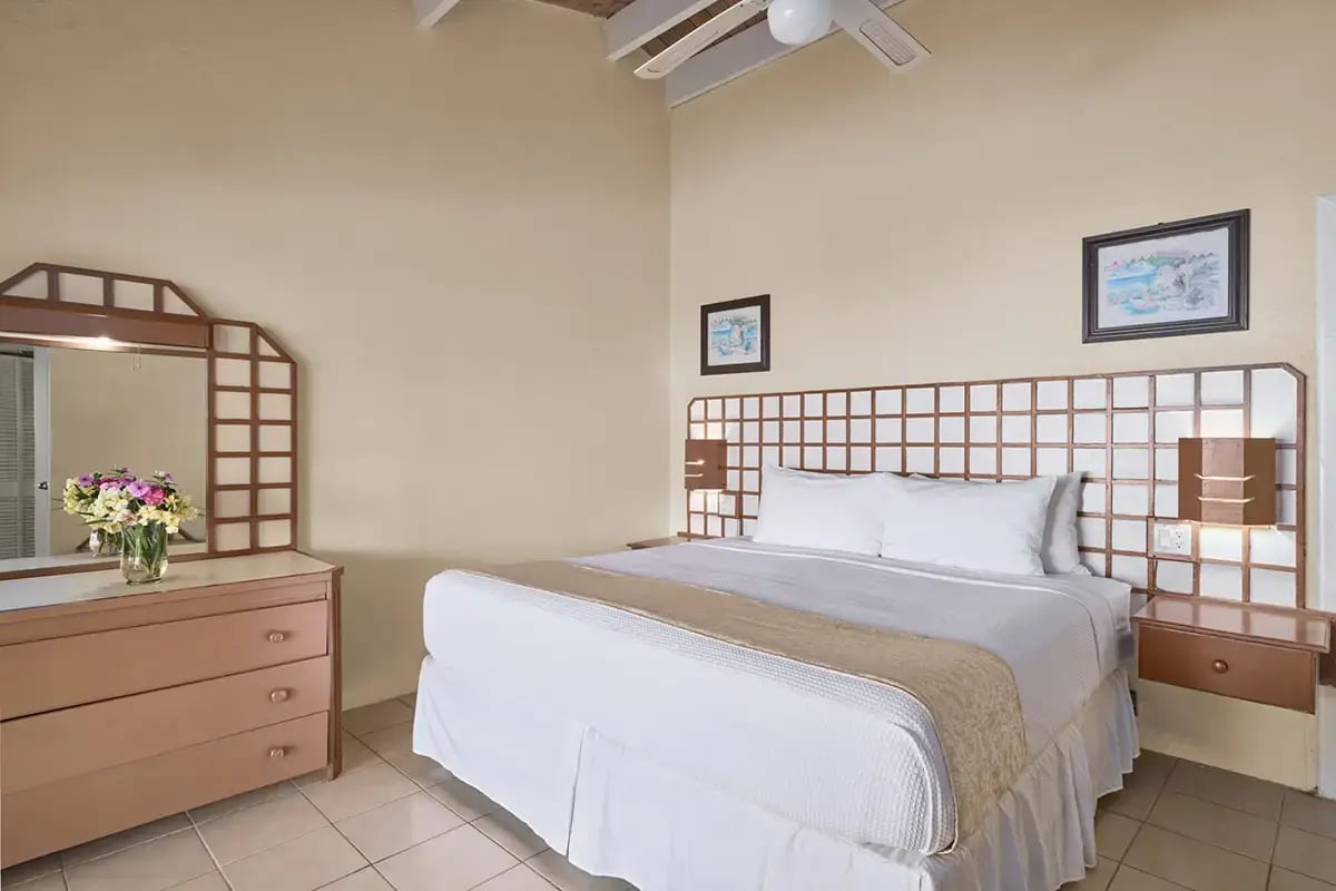 03 Hawksbill-Resort-Standard-Room-Bathroom-LowRes