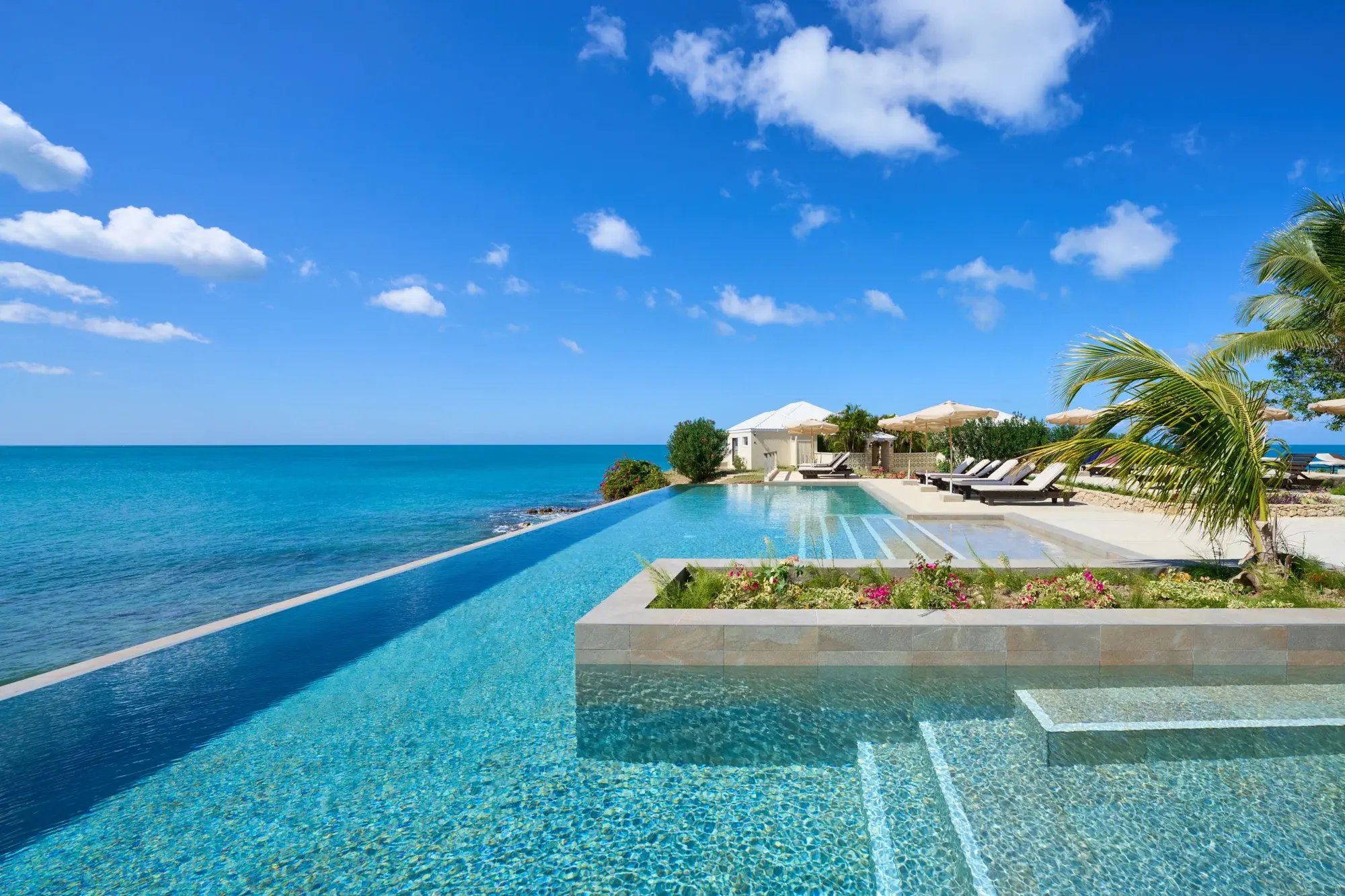03-Hawksbill-Resort-Affordable-All-Inclusive-Infinity-Pool-LowRes copy