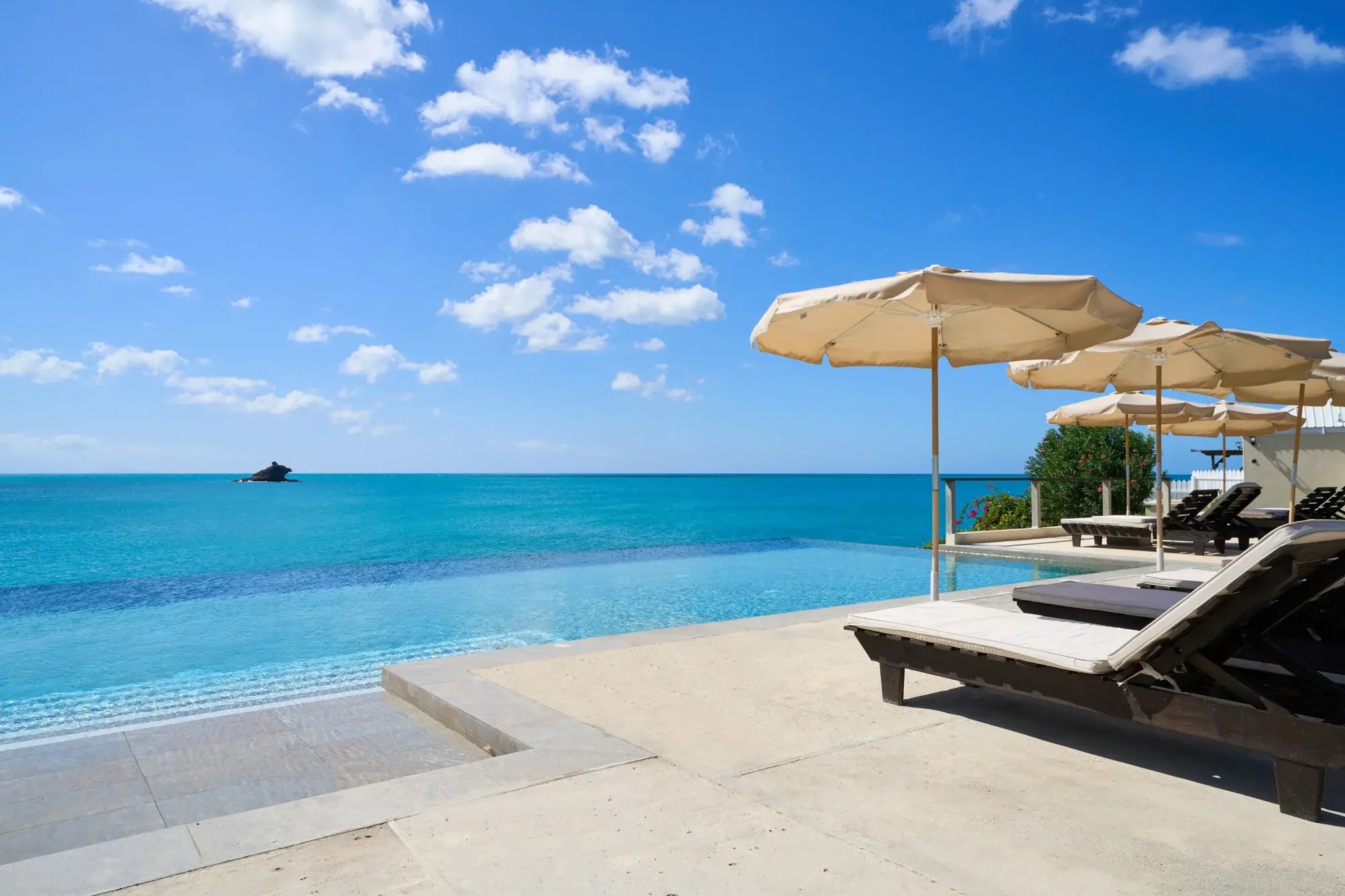 05-Hawksbill-Resort-Antigua-Budget-All-Inclusive-Pool-LowRes copy