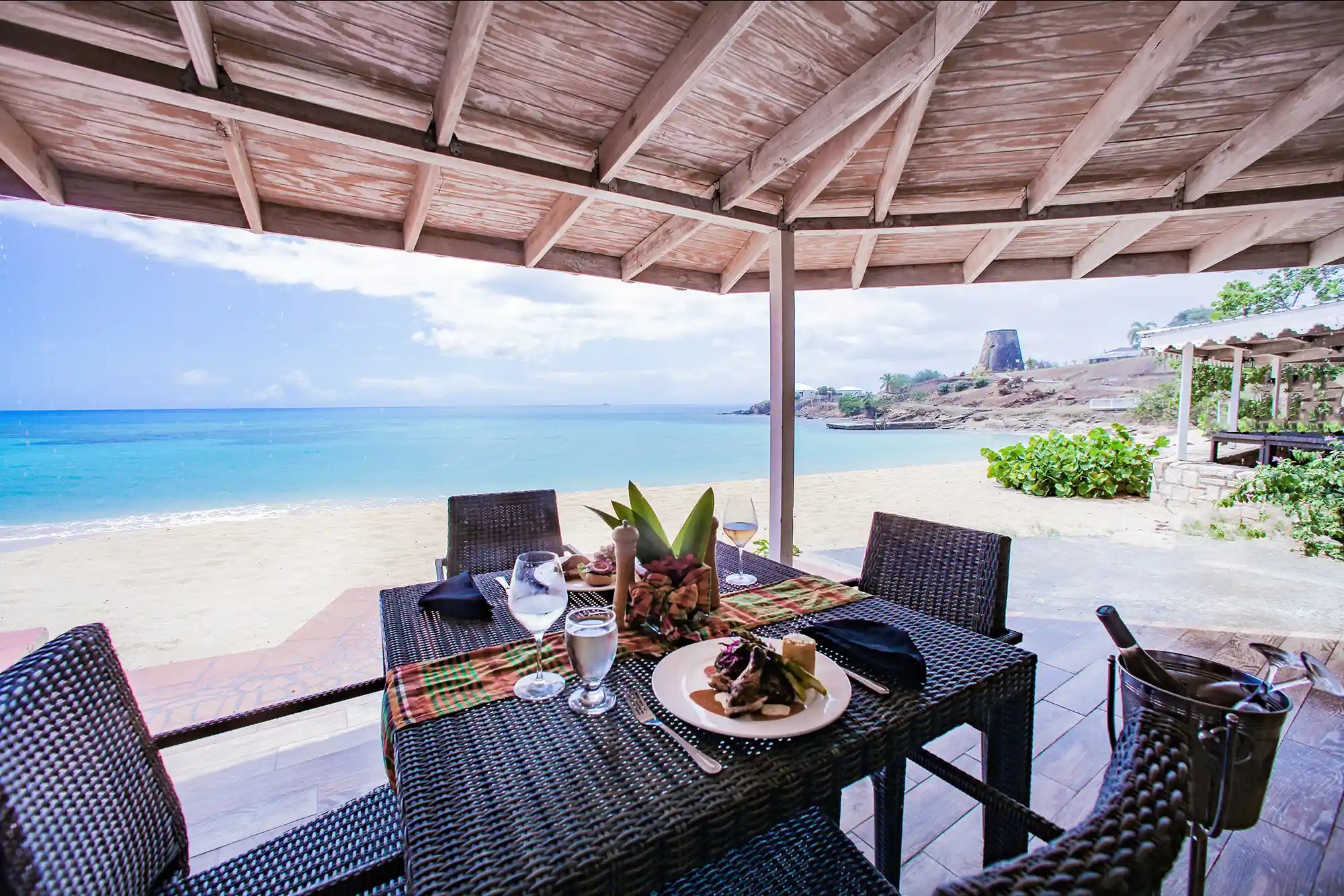 Dining-Seagrapes Restaurant